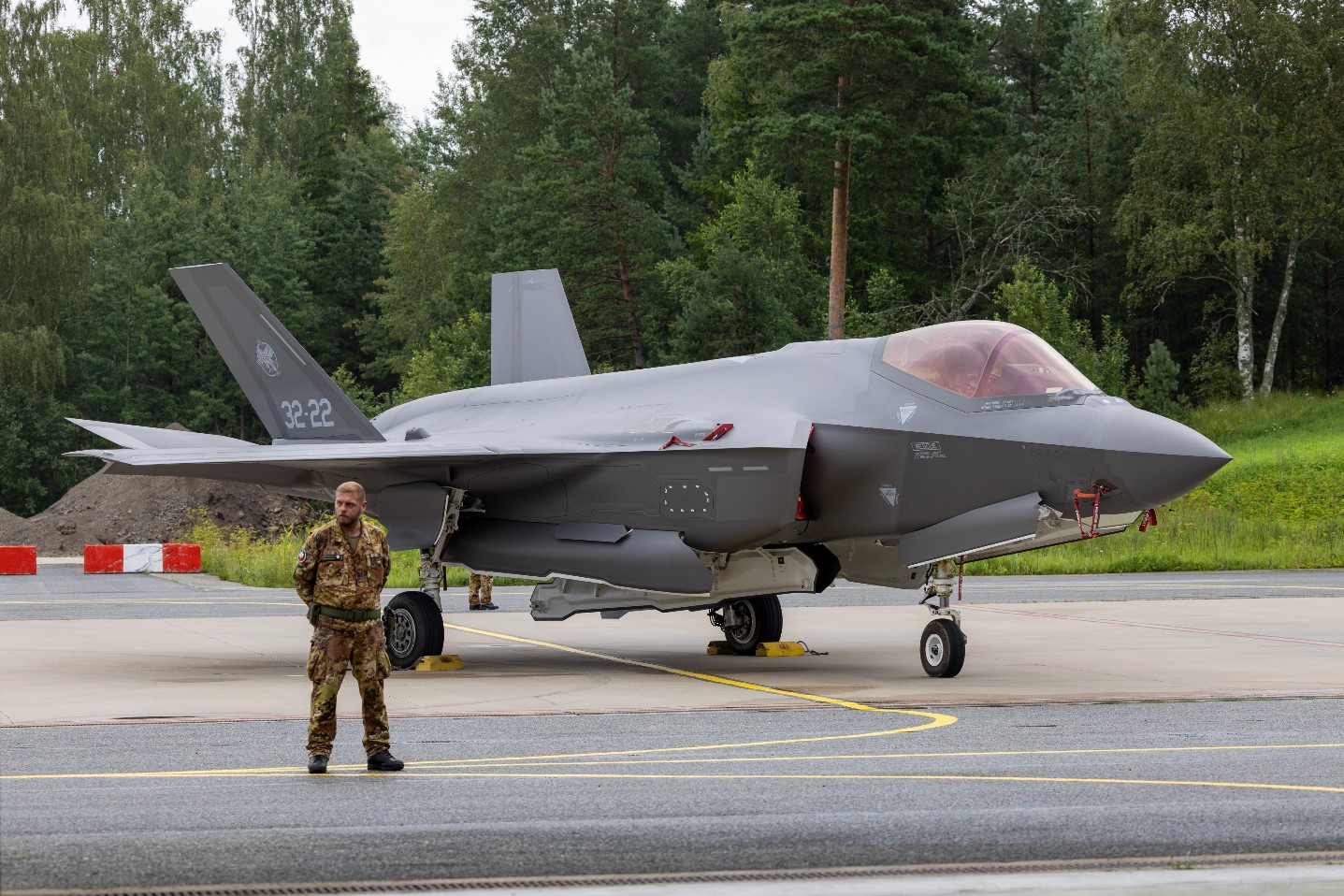 US F-35s and allies conduct air policing operations out of Baltic countries