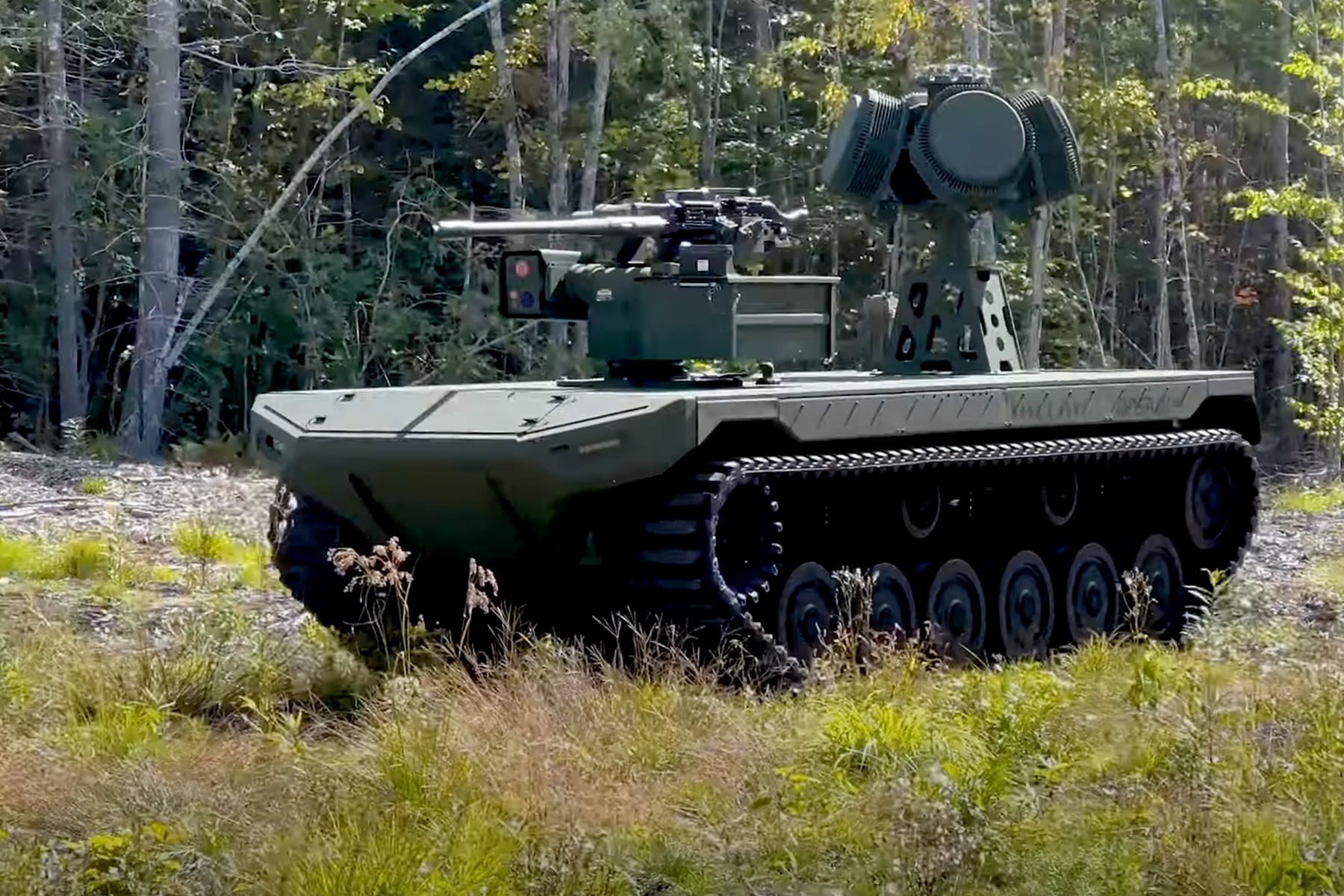 Autonomous combat vehicle